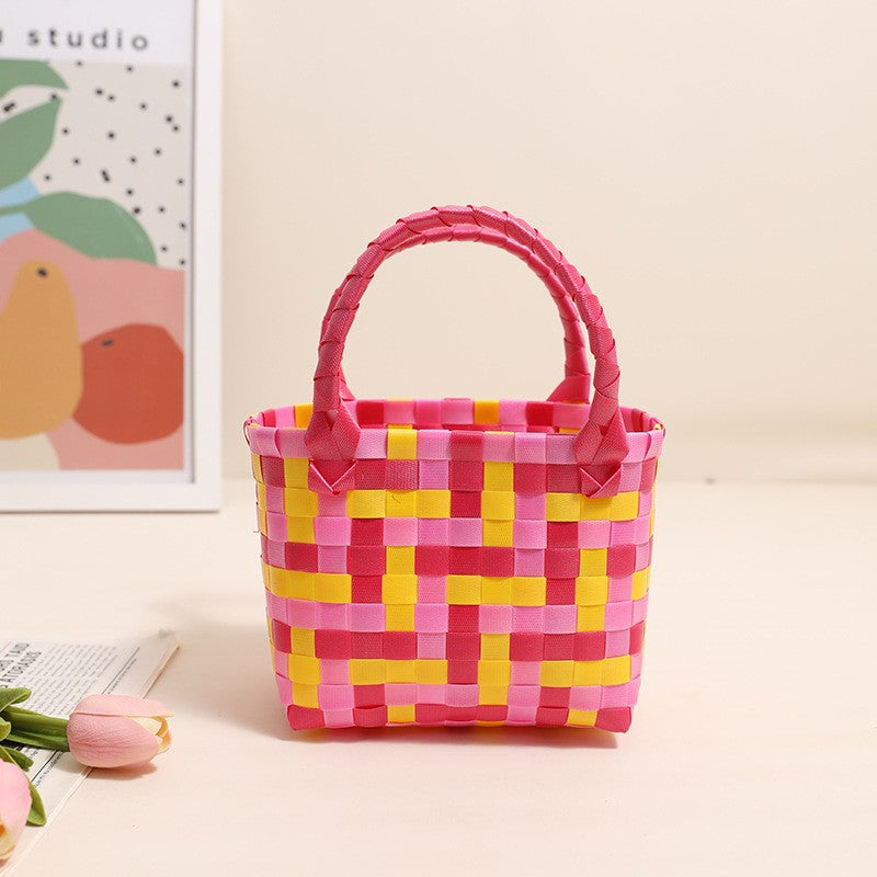 Damen Handtasche aus geflochtenem Kunststoff mit fröhlichem Muster Karnz