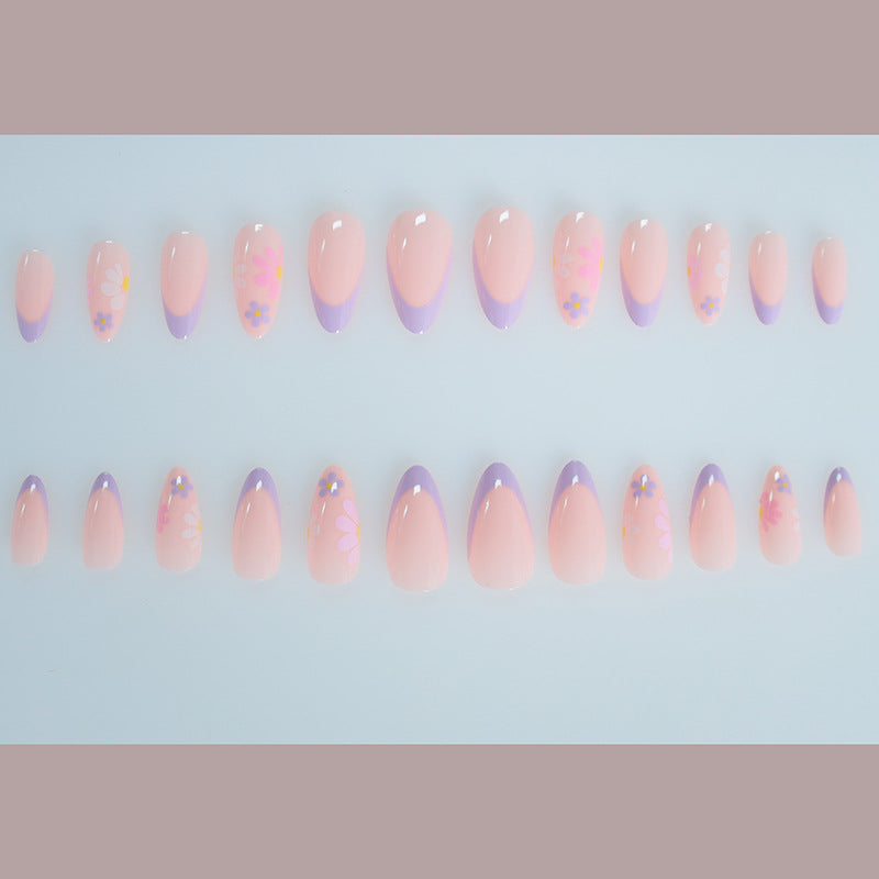 Chic Floral Nail Art Karnz