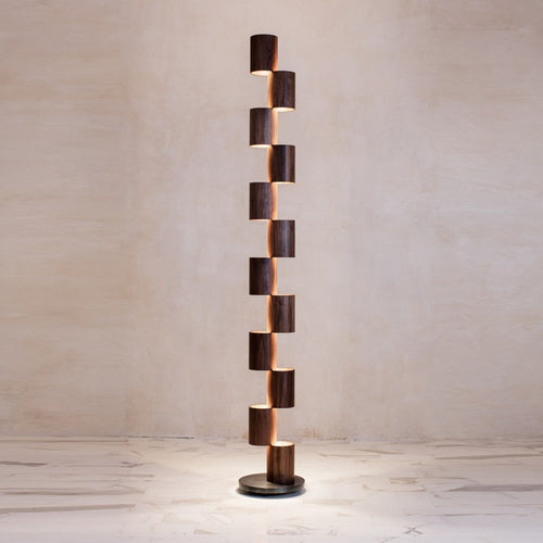 Skulpturale Säulen Stehlampe
