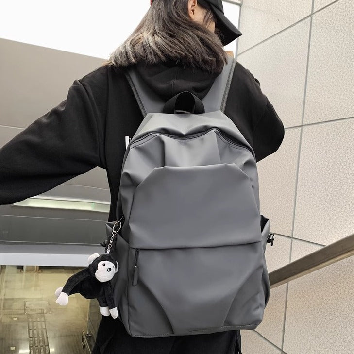 Funktionaler Rucksack mit Innovativem Stauraumkonzept Karnz