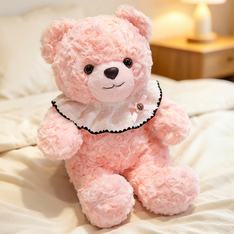 Locken-Fell Teddybär mit Rüschenschal und gestickter Nase Karnz
