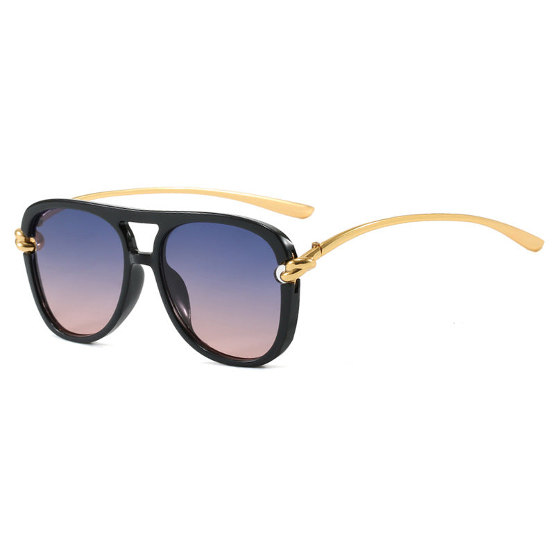 Damen sportliche Sonnenbrille mit breitem Kunststoffrahmen und UV-Schutz Karnz