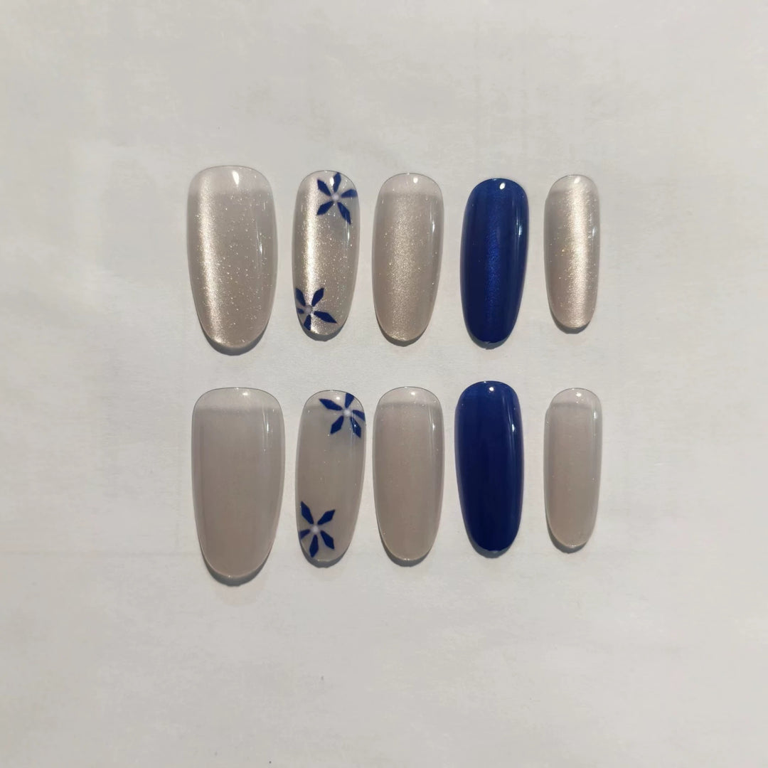 Künstlerisch floral inspiriertes Press-On Nagelset Karnz