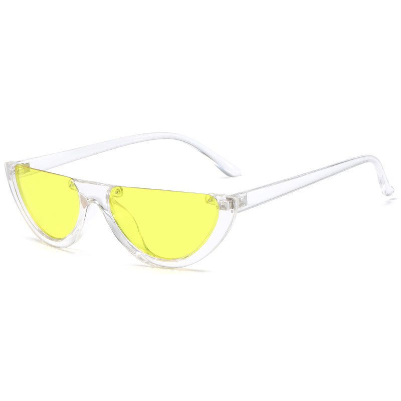 Damen modische Cat-Eye-Sonnenbrille mit transparentem Rahmen Karnz