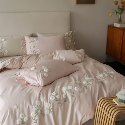 Bestickte Baumwollsatin Bettbezug Set mit handgesticktem Blumenrand und verdezipperter Öffnung