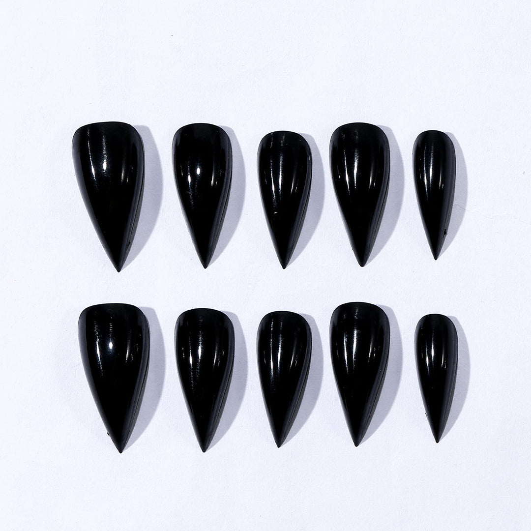 Sleek Stiletto Nagelvergrößerungen Karnz