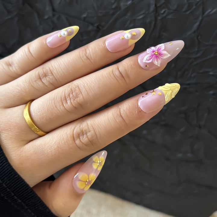 Dekorativer Floral Press-On Nagelset Karnz