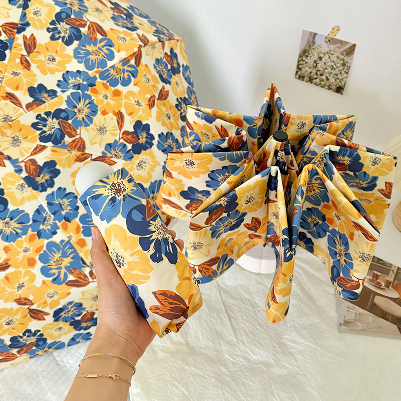 Damen Faltbarer Regenschirm mit detailliertem floralem Design Karnz