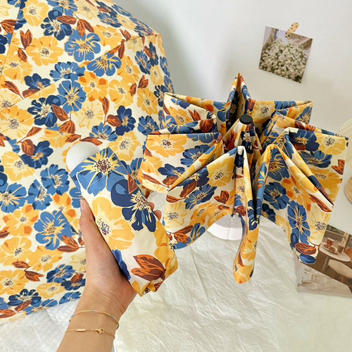Damen Faltbarer Regenschirm mit detailliertem floralem Design Karnz
