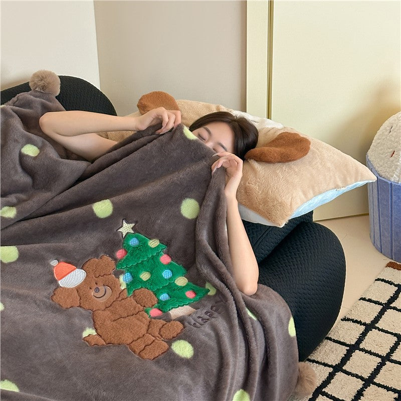 Extraweiche Mikrofleece-Wohndecke mit gesticktem Teddybär und Punkte-Motiv