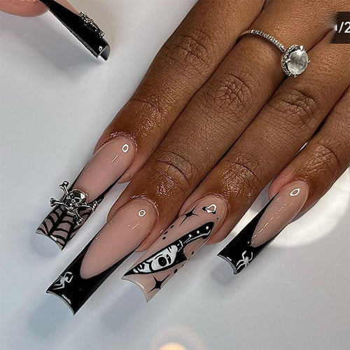 Künstlerisches Press-On-Nagel-Set mit einzigartigen Gothic-Designs Karnz