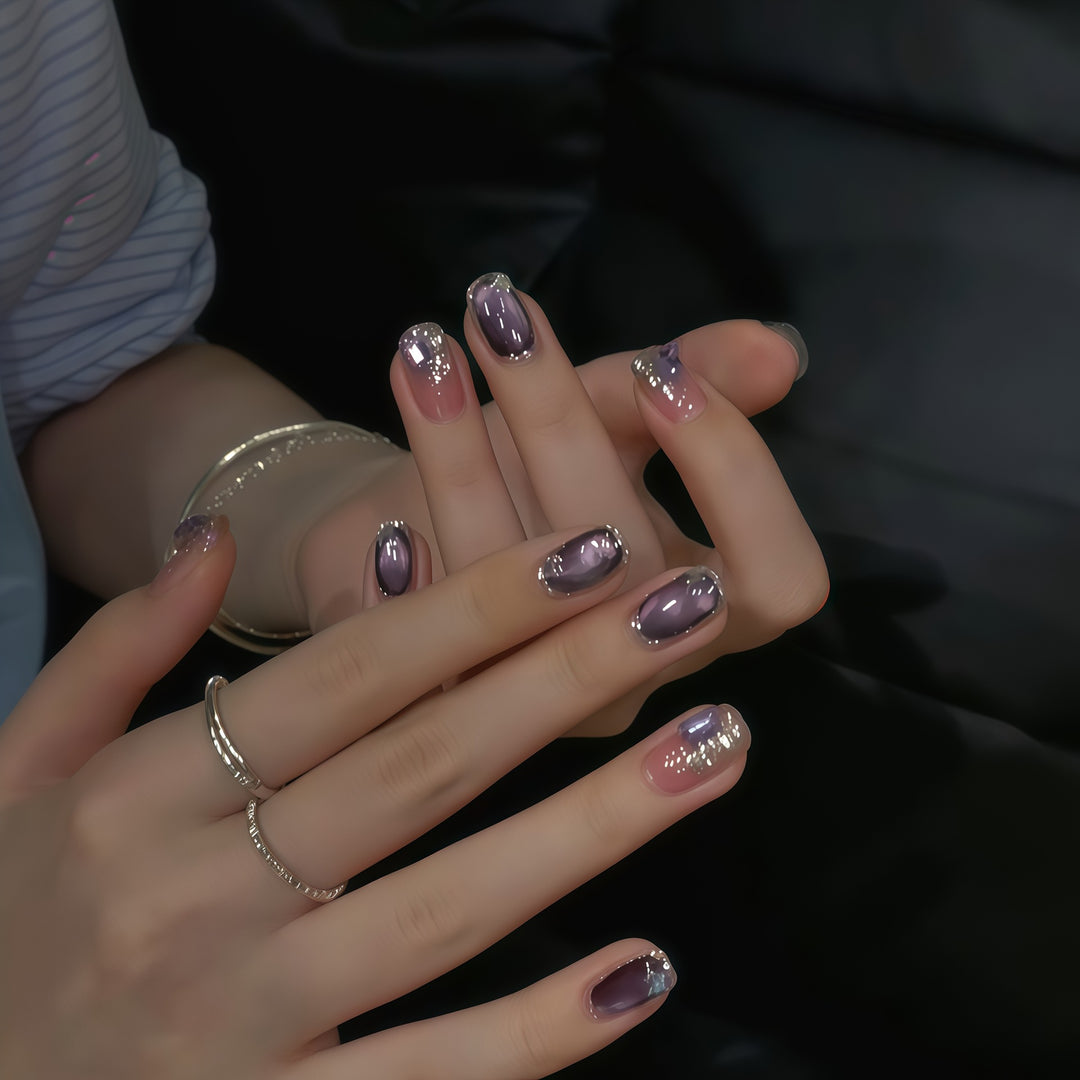 Glamouröse Nagelspitzen mit Ombre-Effekt und Glitzer Karnz