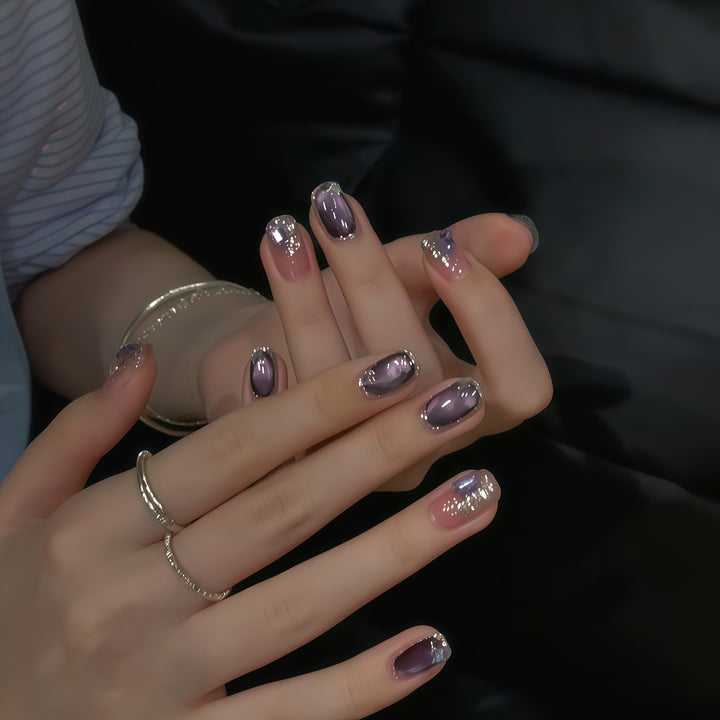 Glamouröse Nagelspitzen mit Ombre-Effekt und Glitzer Karnz