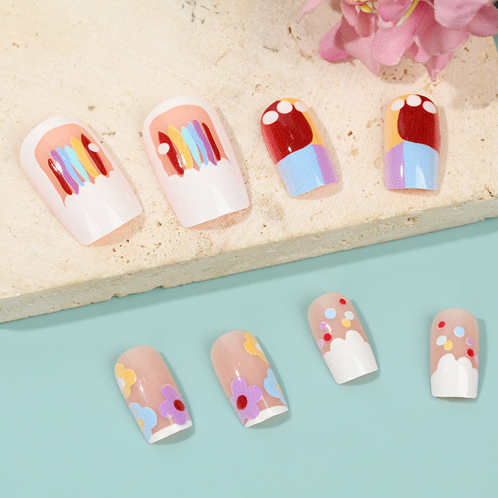Kreatives Kunstnägel Set mit bunten Designs Karnz