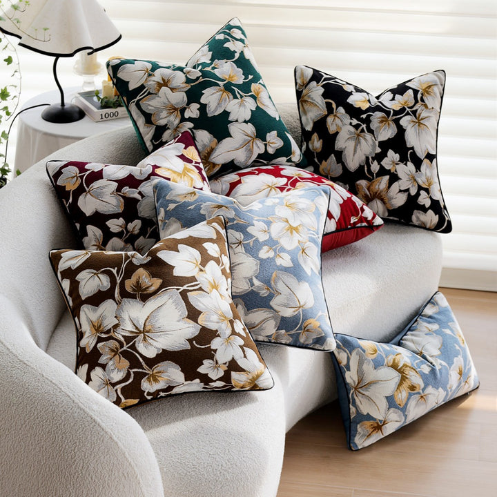 Zierkissen mit floralem Design