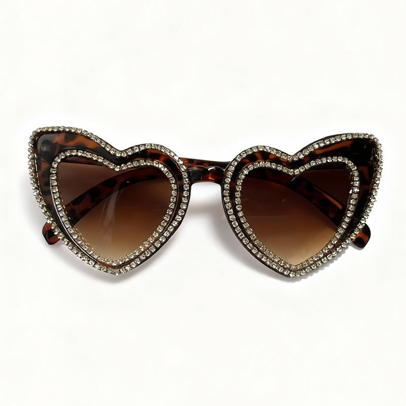 Glamouröse Herzrahmen-Sonnenbrille Karnz