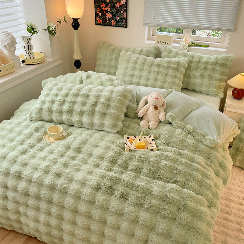 Plush-structured bedding set