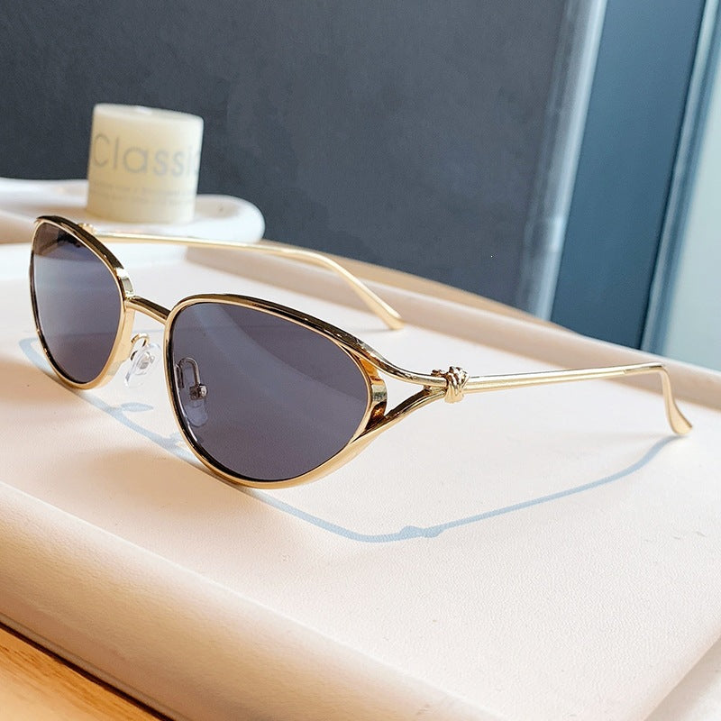 Damen Cat-Eye Sonnenbrille mit elegantem goldenen Rahmen und polarisierten Gläsern Karnz