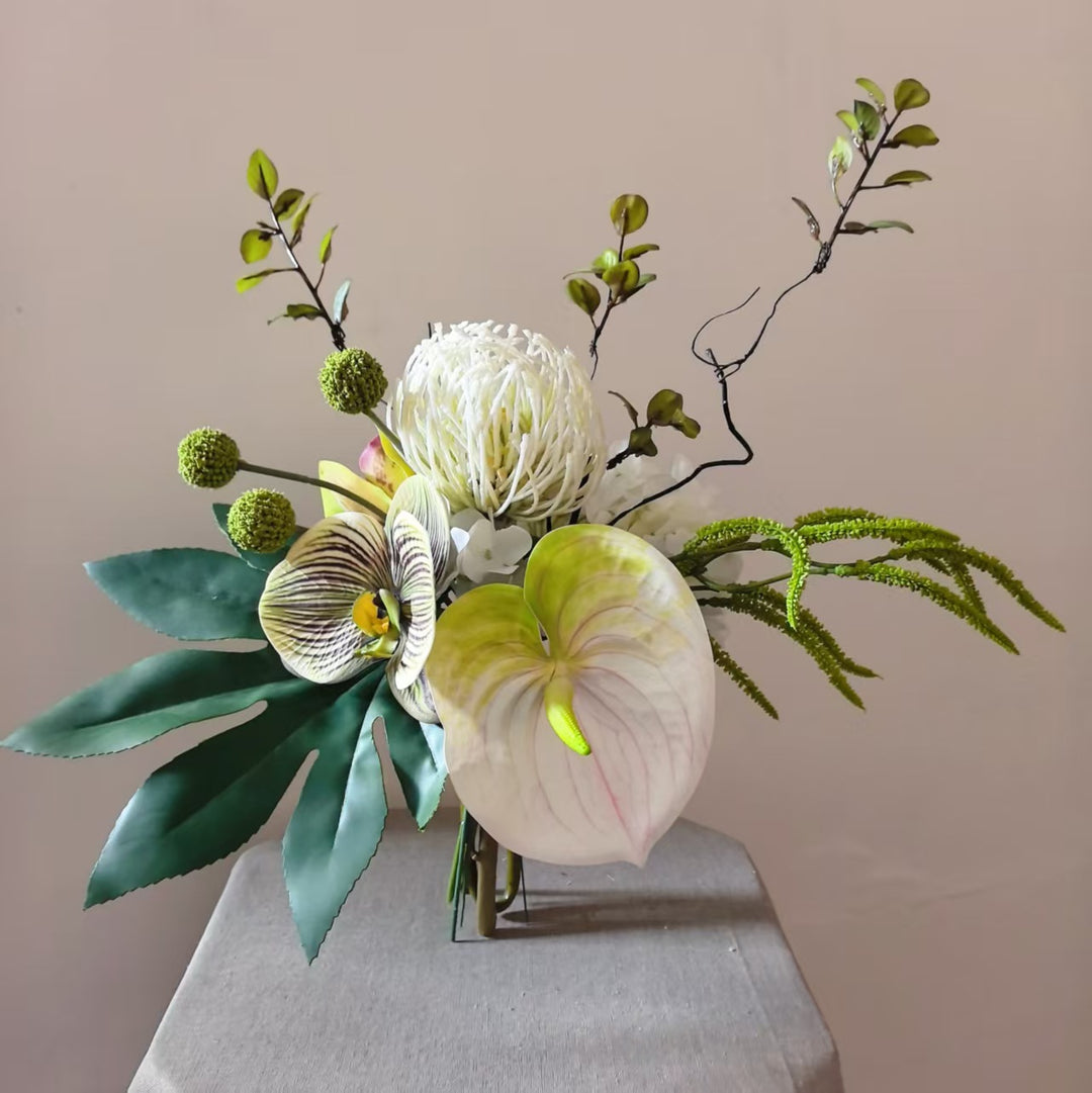 Elegante Innenblumenarrangement