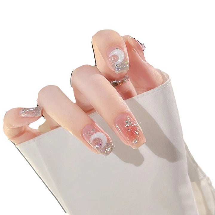 Glitzernde Nagelkunst Karnz