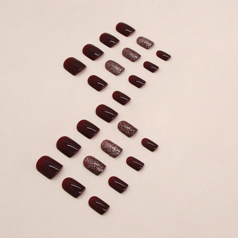 Stylisches Press-On-Nagelset mit schimmerndem Finish Karnz