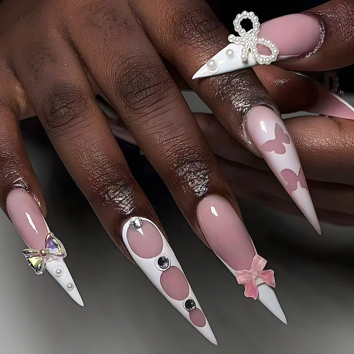 Dekorativer Stiletto Press-On Nagelkunstset Karnz