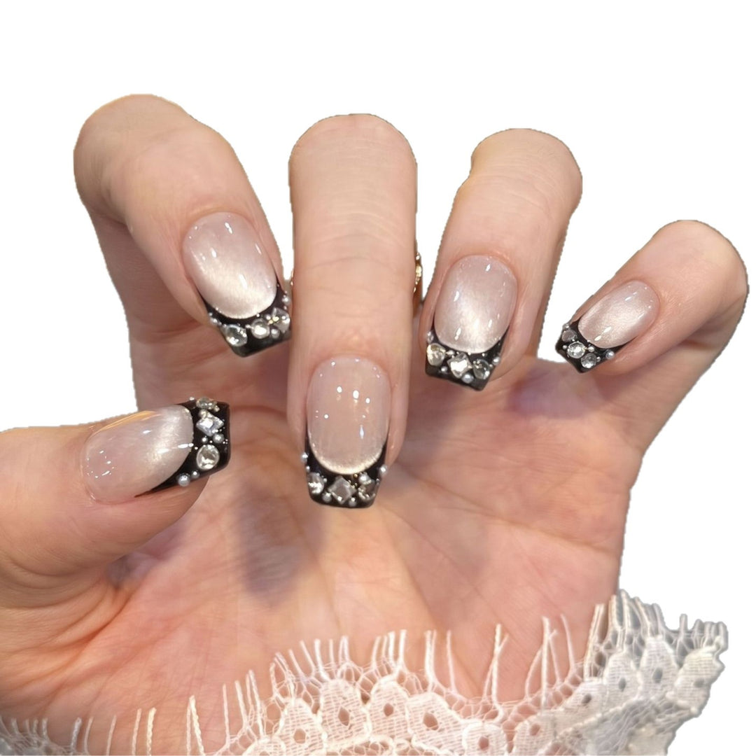 Dekorative Strass-Spitze Press-On Nägel Karnz