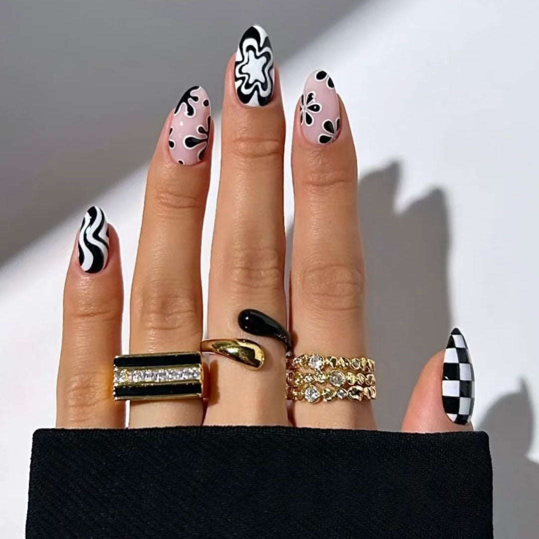 Künstlerisches Nageldesign Set  1790958040