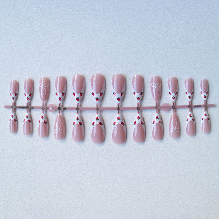 Erdbeer Design Acryl Nagelkunst Set