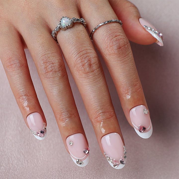 Glamouröse mit Strass verzierte Press-On Nagel Set Karnz
