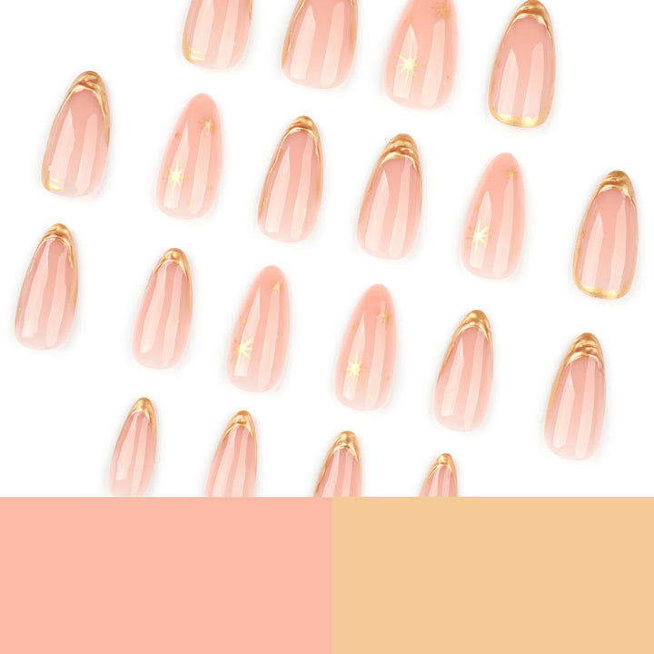 Glamouröse Stiletto-Nägel mit goldnen Akzenten Karnz