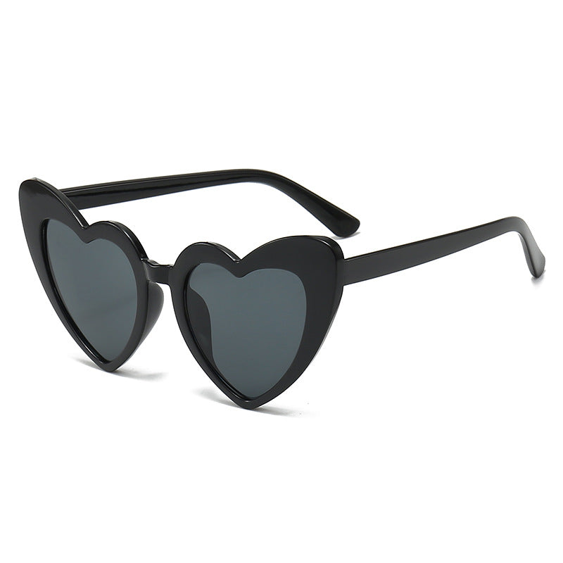 Herzförmige Sonnenbrille