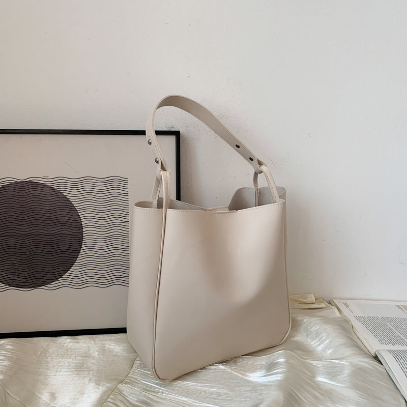 Minimalistische strukturierte Tragetasche