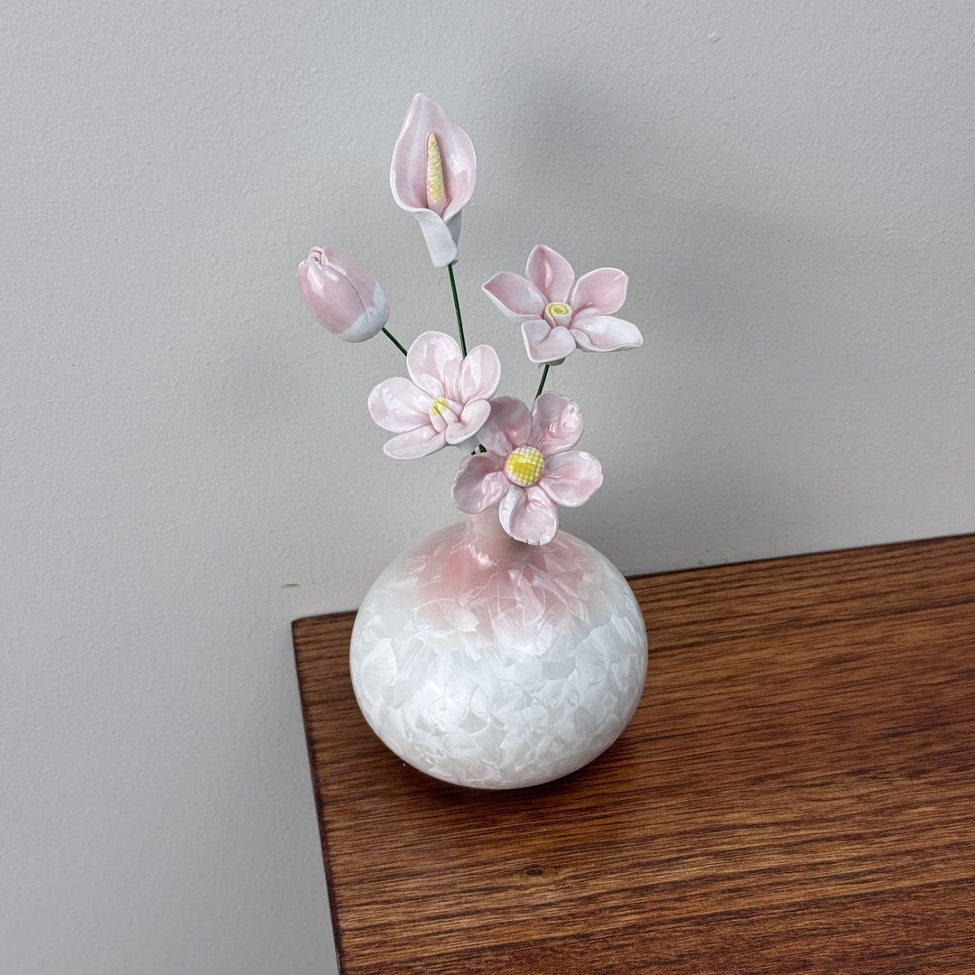 Elegante florale dekorative Vase