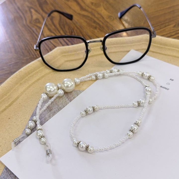 Chic Beaded Brillenhalter Karnz
