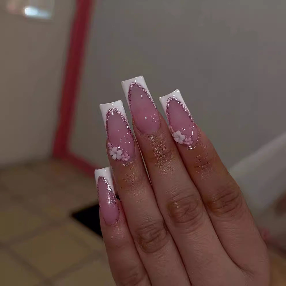 Florale Akzent Acryl Nagelverlängerungen