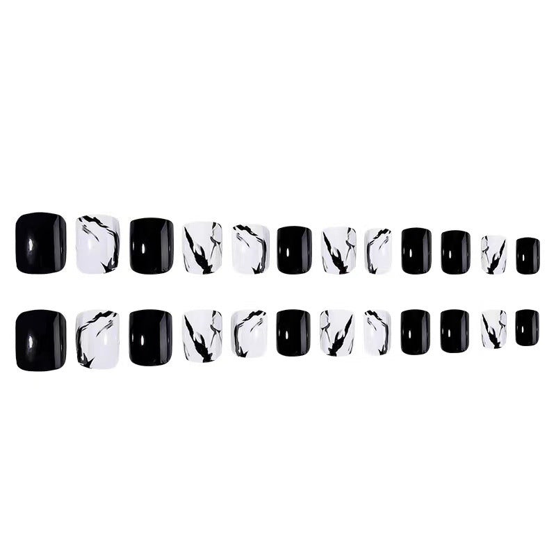 Kunstnagelset mit luxuriösem Marmor-Design und elegantem Hochglanz-Finish Karnz