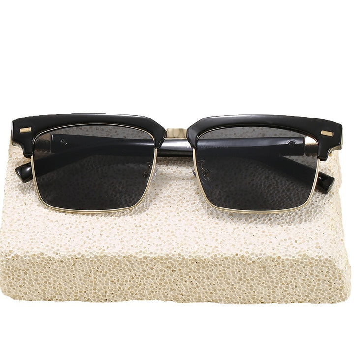 Modische Sonnenbrille mit Quadratischem Rahmen und Stilvollem Design Karnz