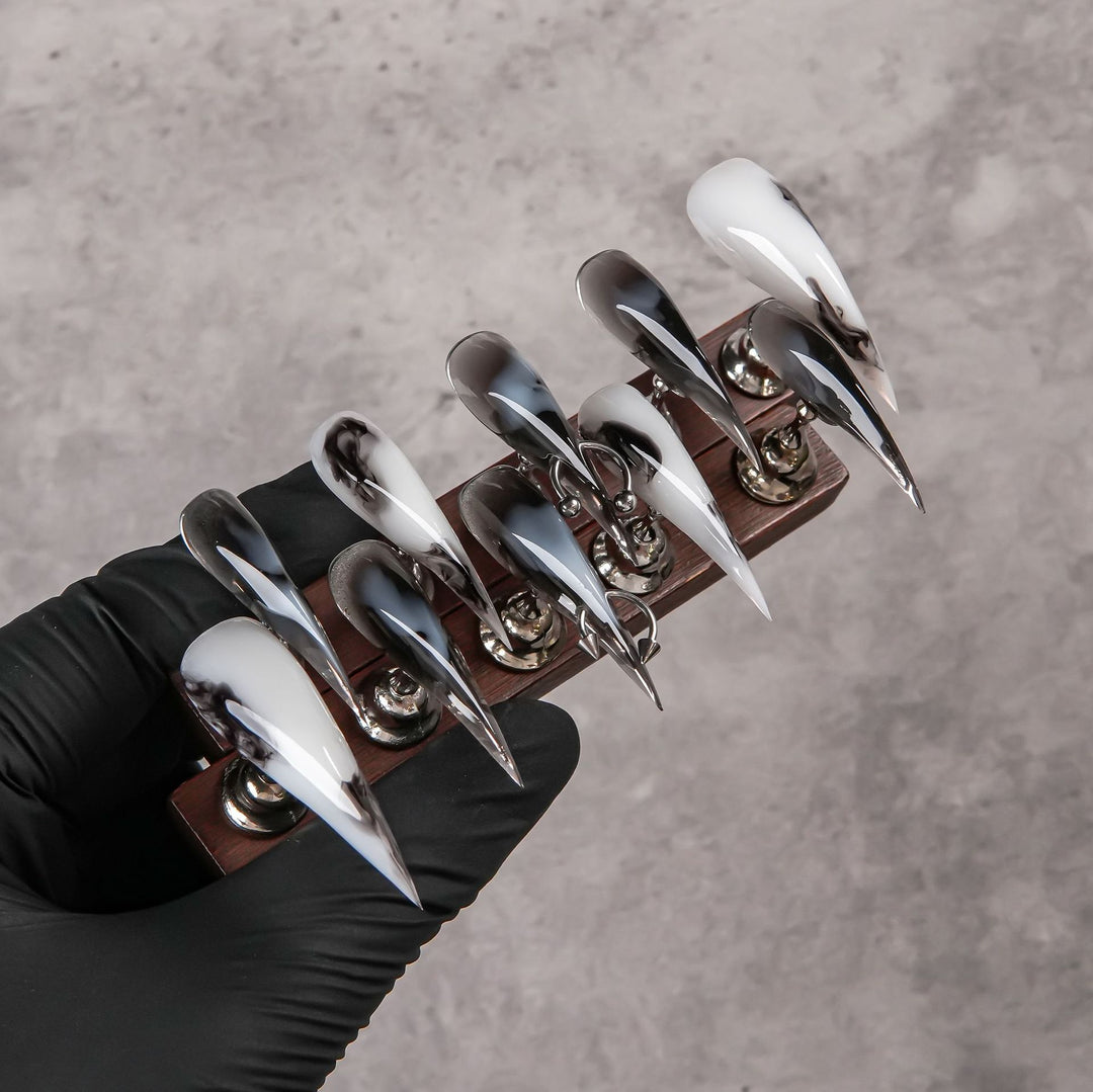 Glänzende Stiletto Druck-Nägel