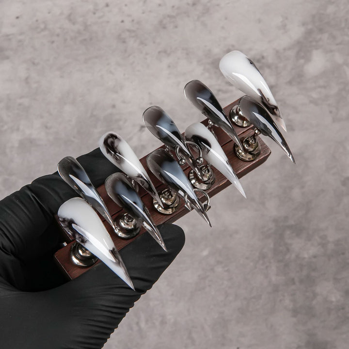 Glänzende Stiletto Druck-Nägel