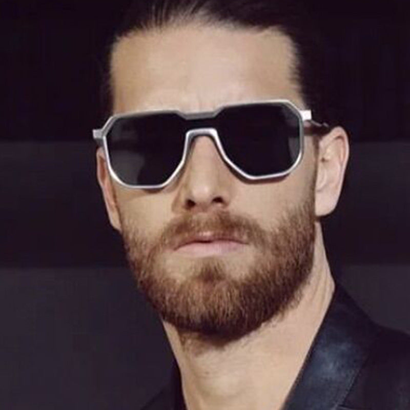 Damen extravagante geometrische Sonnenbrille mit schützendem UV-Filter Karnz