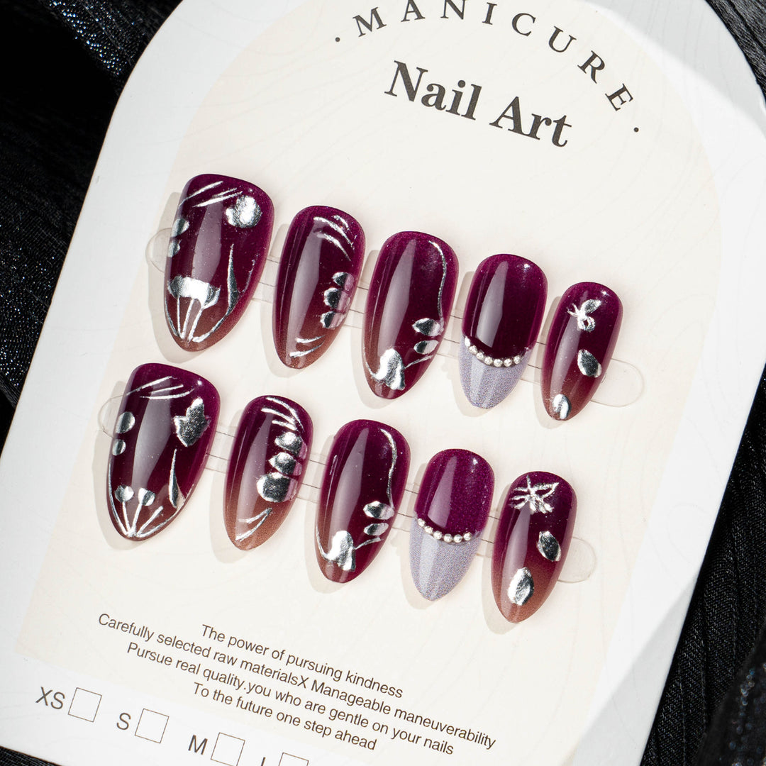 Elegantes Press-On-Nagelkunst-Set mit silbernen Akzenten Karnz