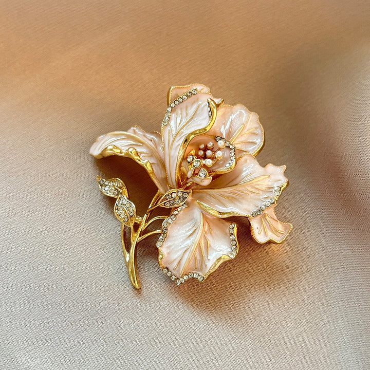 Elegante und Stilvolle Brosche Karnz