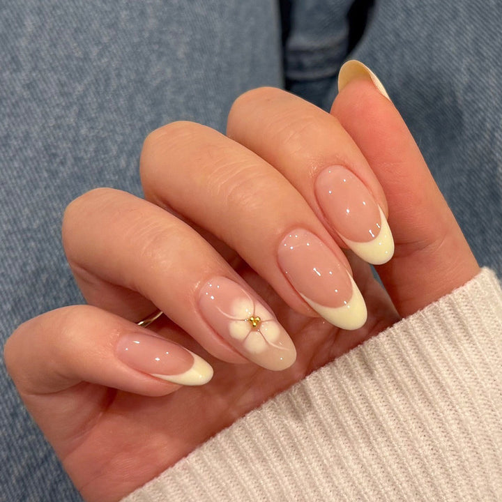 Elegante florale Nagelkunst Press-On Nägel Karnz