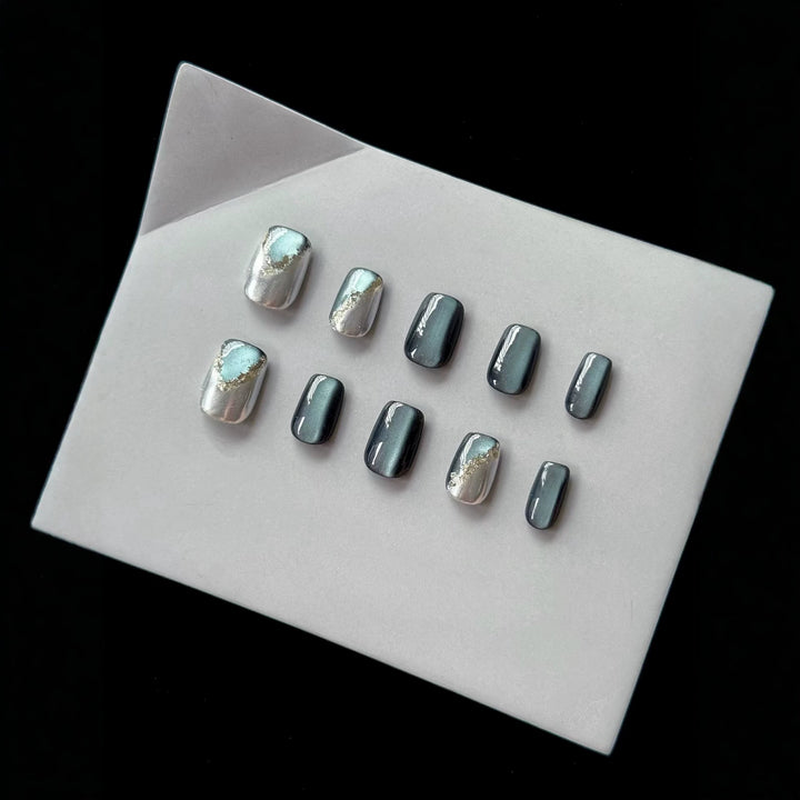 Press-On Nagelkunst-Set mit elegantem metallischen Finish