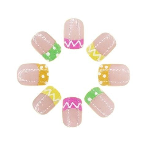 Dekorative French Tip Nagelkunst Karnz
