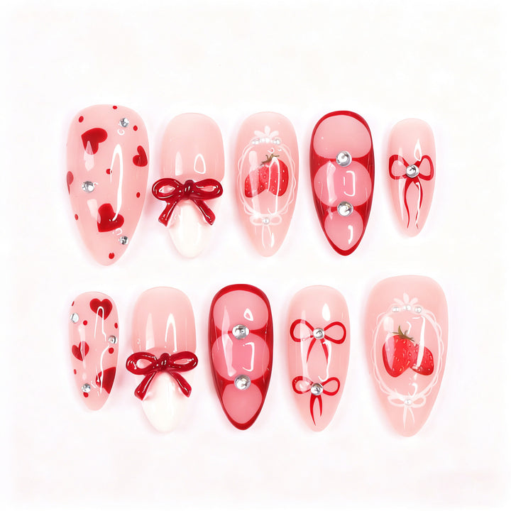 Dekorative Erdbeer-Themen Press-On Nagelspitzen Karnz