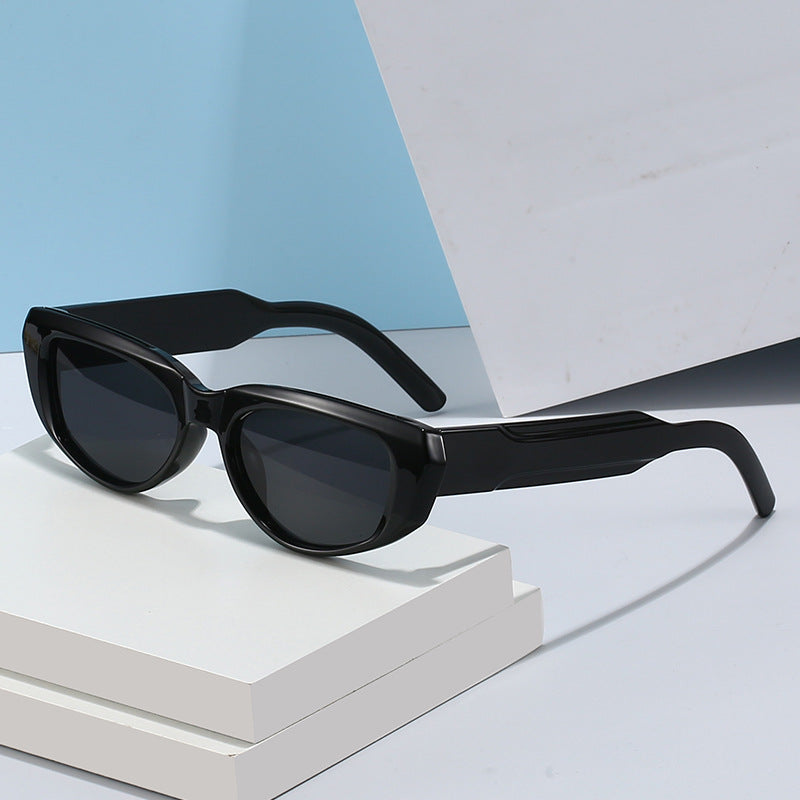 Damen modische Sonnenbrille im Cat-Eye-Stil mit extravaganter Silhouette Karnz