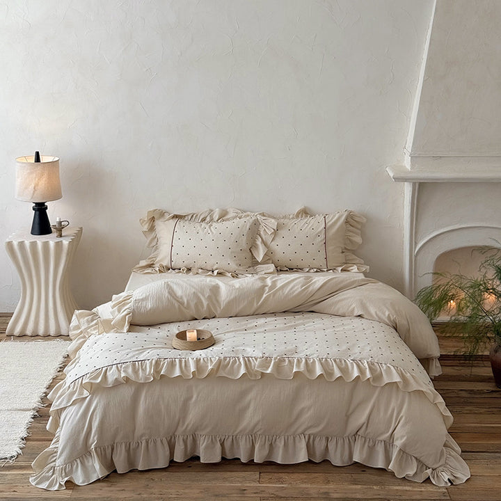 Bettbezug-Set mit Volant, bestickten Punkten und stonewashed Baumwollfinish