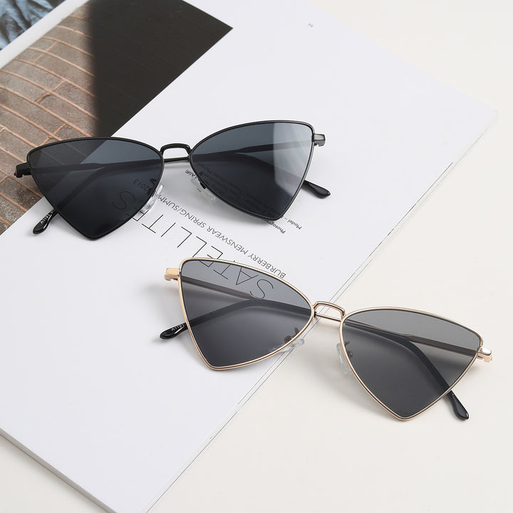 Damen trendige Cat-Eye Sonnenbrille mit goldenen Akzenten Karnz
